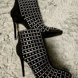 Black/Rhinestone Guess Booties